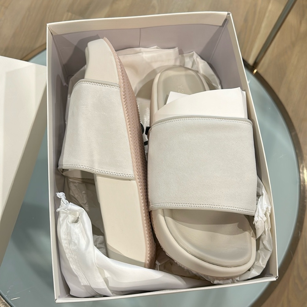Brand new Y-3 men’s slides! Never worn !